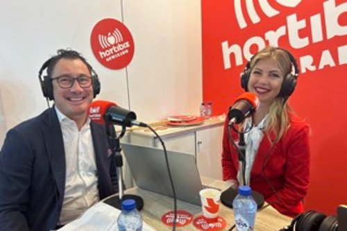 Op jullie locatie of in de studio. 
Totale productie vanaf 394 euro.