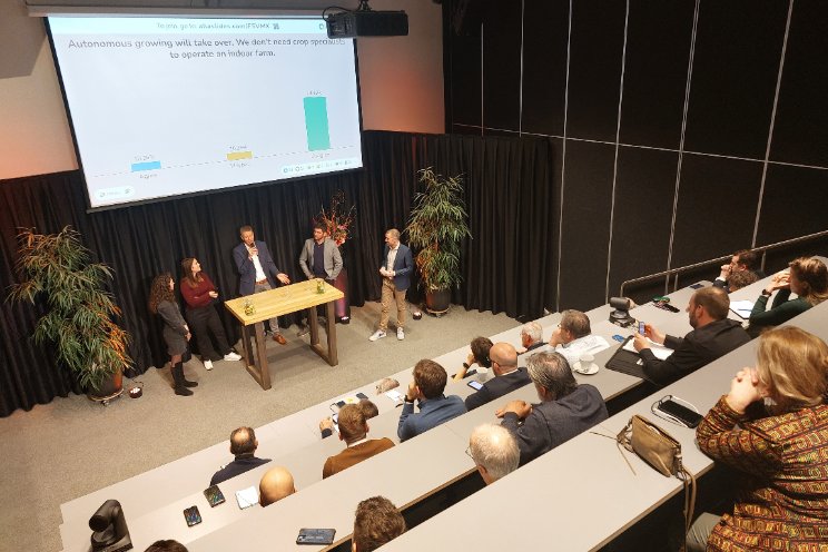 Levendige discussie tijdens vierde ∑-Grow Inside Levendige discussie tijdens vierde ∑-Grow Inside