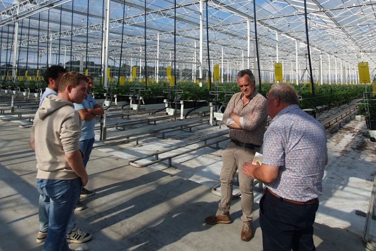 Fruitport West-Brabant bezoekt Kwekerij Loos Fruitport West-Brabant bezoekt Kwekerij Loos