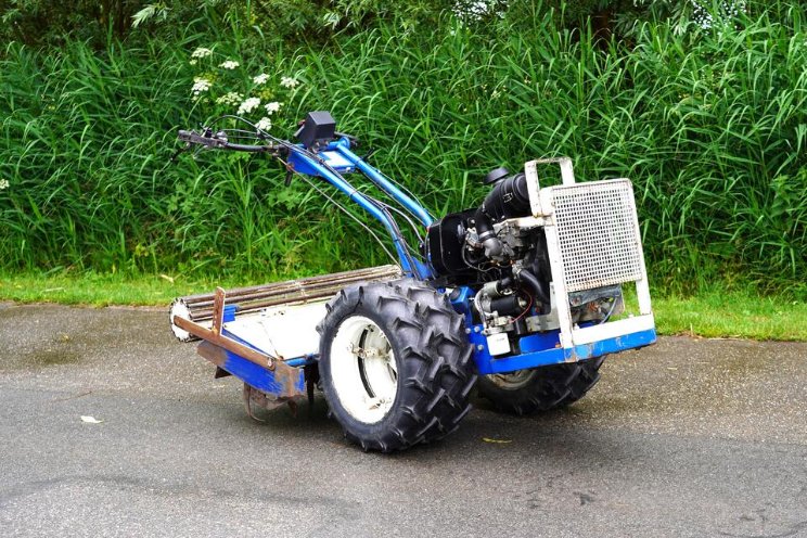 Gespot: Handtractor